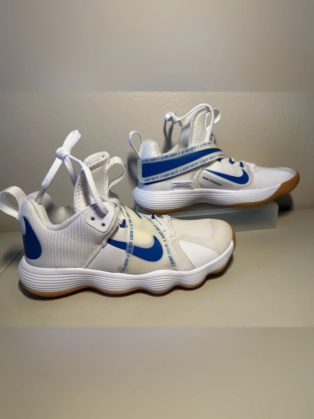 Nike React Hyperset Volleyball/Pickleball athletic shoes.